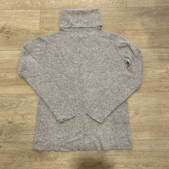 Women’s Oak + Fort Turtleneck - Picture 1 of 4